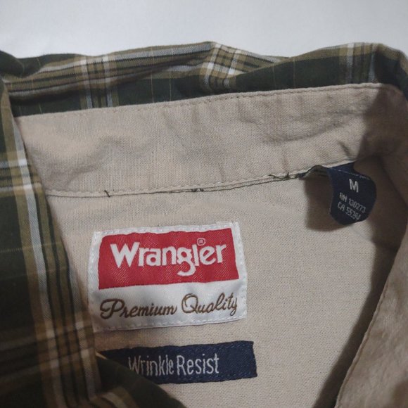 Wrangler Men's Plaid Long Sleeved Button Down Shirt - Picture 3 of 3